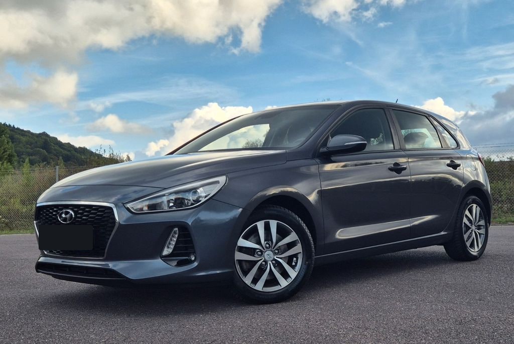 Hyundai i30 1.4 TGDI Trend, Erstzulassung 11/2017, 66.100 Kilometer, Grau