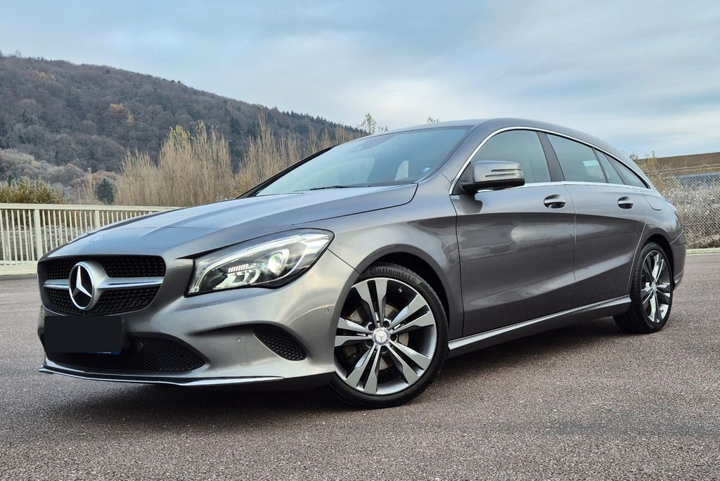 Mercedes-Benz CLA Shooting Brake 180, Navi, LED, Erstzulassung 10/2016, 128.500 Kilometer, Grau