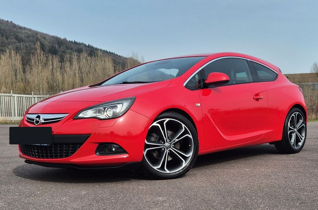 Opel Astra J GTC 1.6 Innovation, Leder, Navi, Erstzulassung 11/2012, 71.700 Kilometer, Rot