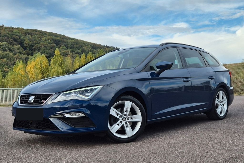 Seat Leon ST 1.5 TSI FR, ACC, LED, AHK, Erstzulassung 10/2018, 66.200 Kilometer, Blau, Foto 1 von 7